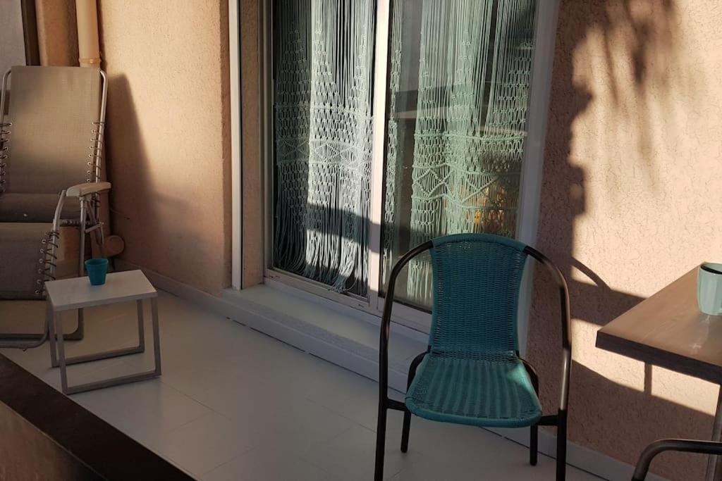 Ideal : Et Centre A 2 Pas +un Garage Apartment