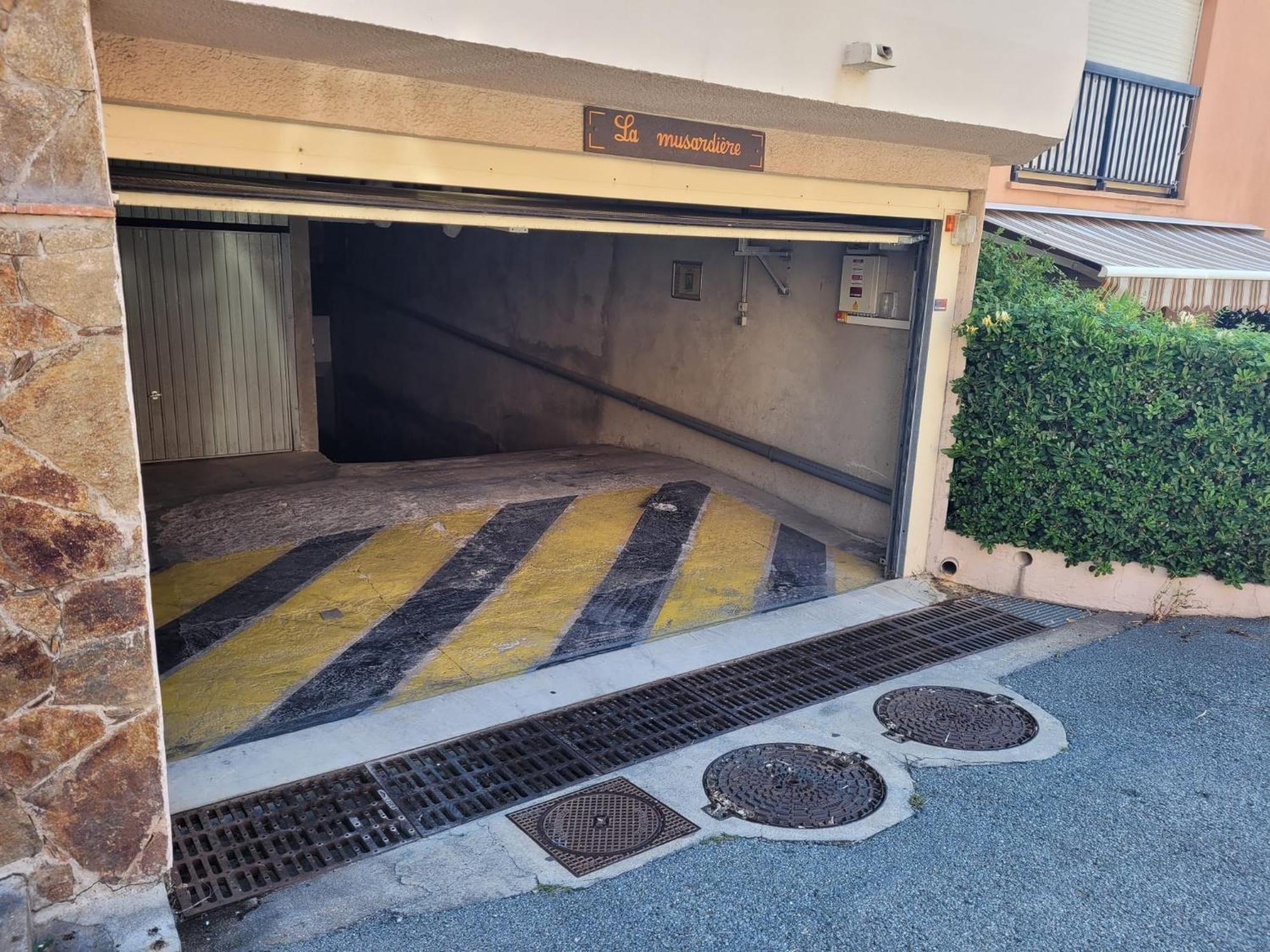 Apartment Ideal : Et Centre A 2 Pas +un Garage *